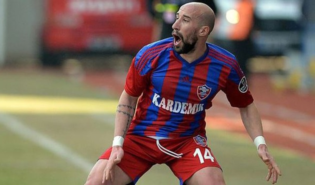 Galatasaray'ın sol bek transferinde son dakika gelişmesi!