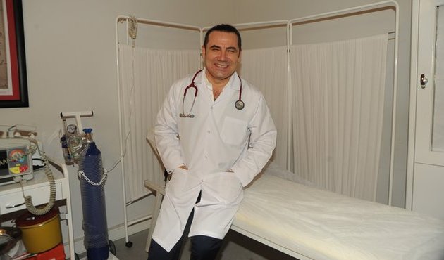 Ünlü şarkıcı Sağlık Bakanlığı'na danışman oldu!