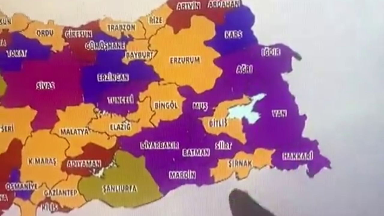 "Ben de Kürt'üm" deyip anlattı! Söyledikleri sosyal medyada gündem oldu!
