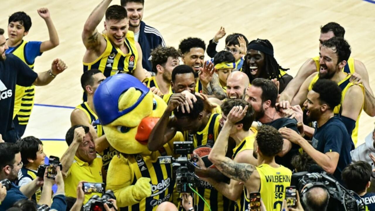 Fenerbahçe Beko EuroLeague'de play-off'ları garantiledi!