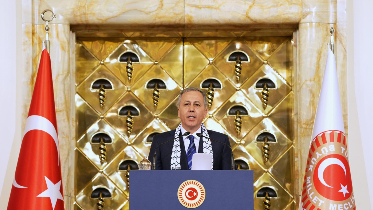 Bakan Yerlikaya açıkladı: 13 uçak ve 8 gemi ile gıda ve yardım ulaştırıldı