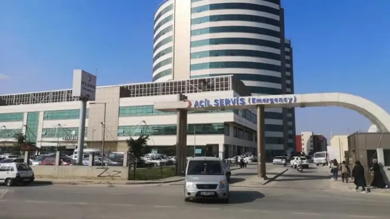 Mersin'de korkunç cinayet: Hastanede tedavi gören annesini öldürdü!