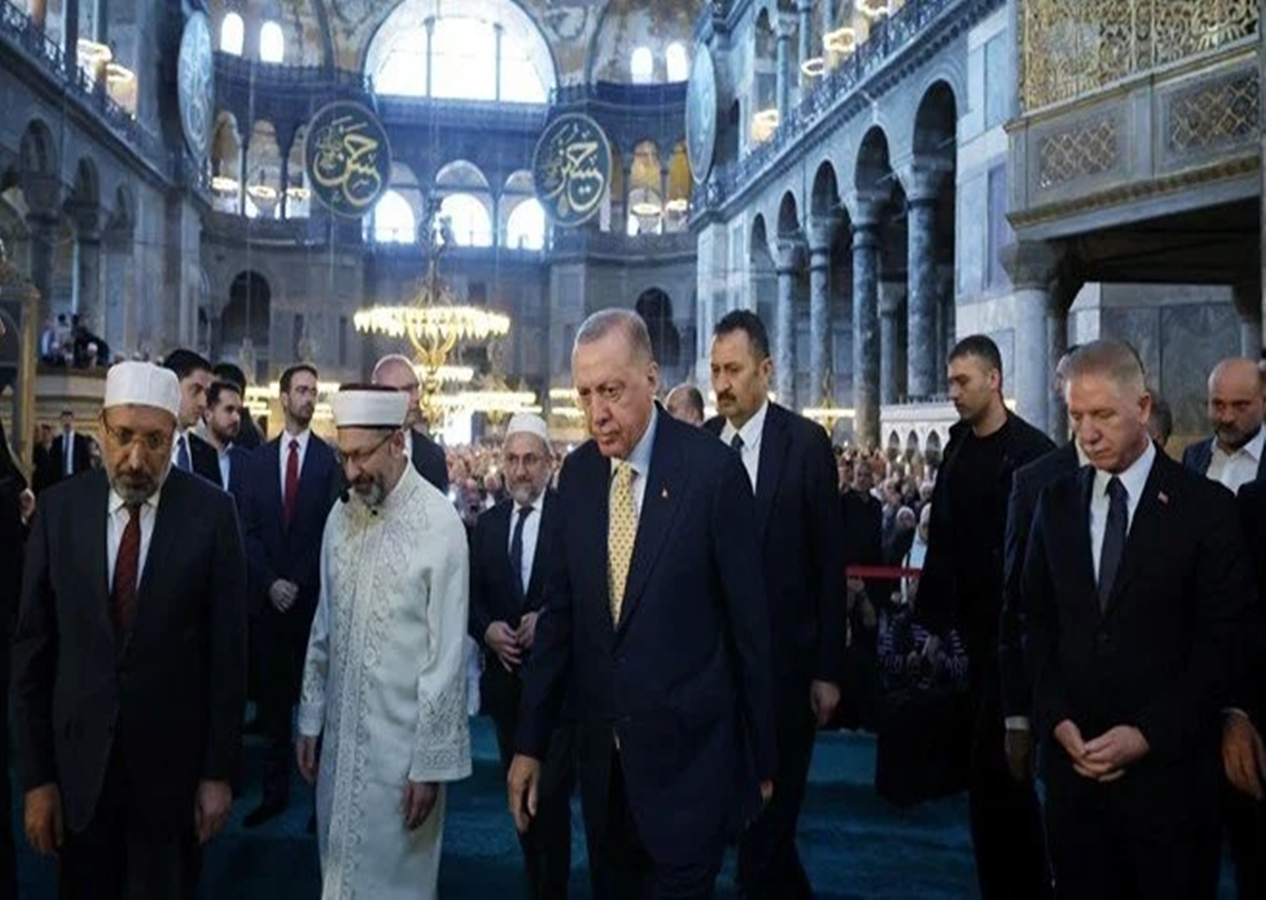 Cumhurbaşkanı Erdoğan Topkapı Sarayı’nı ziyaret etti