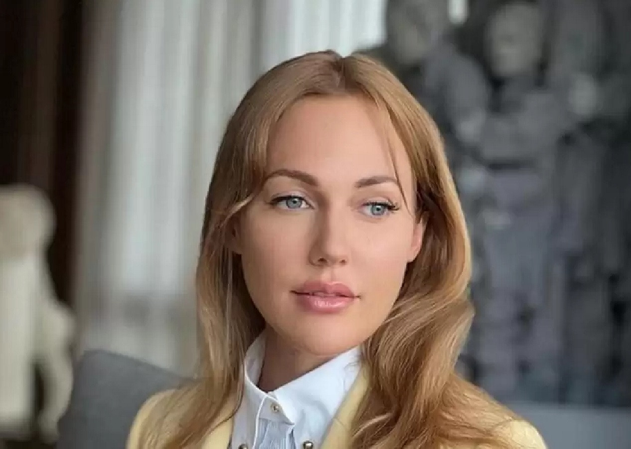 Güzel oyuncu Meryem Uzerli misafiri olduğu aileden kzandığı para ile gündemde...