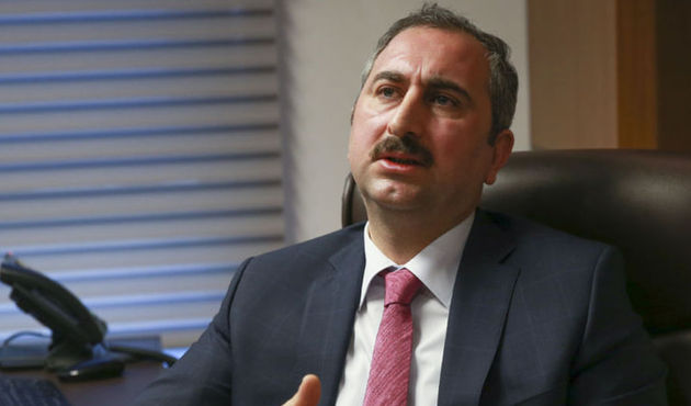 Adalet Bakanı Gül: Türk milletiyle dalga geçilmeyeceğini görecekler