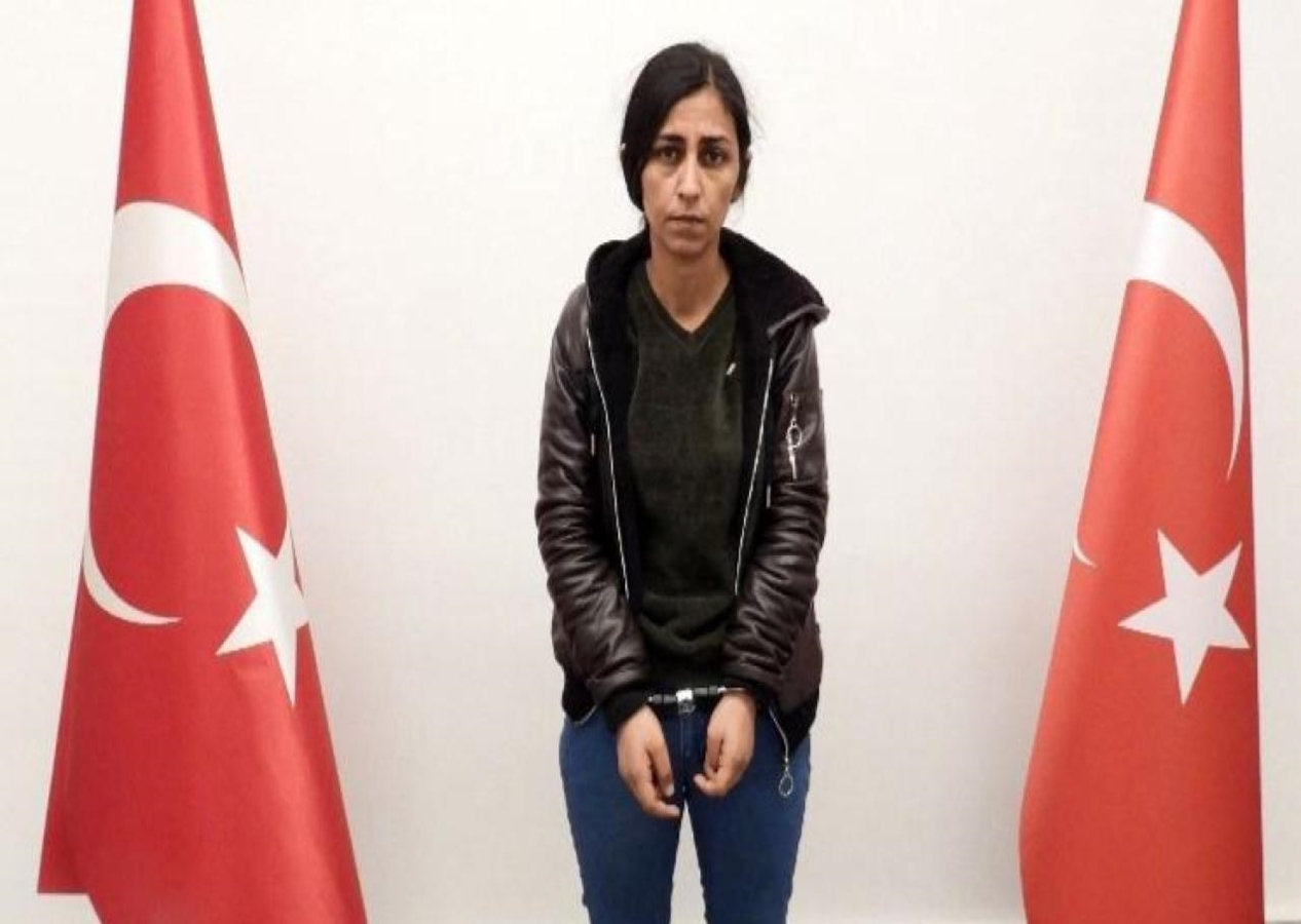 MİT terörist İpek Demir'i Suriye'de yakalayarak Türkiye'ye getirdi