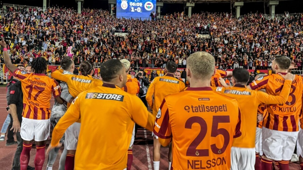 Galatasaray'dan peş peşe flaş Süper Kupa paylaşımları!