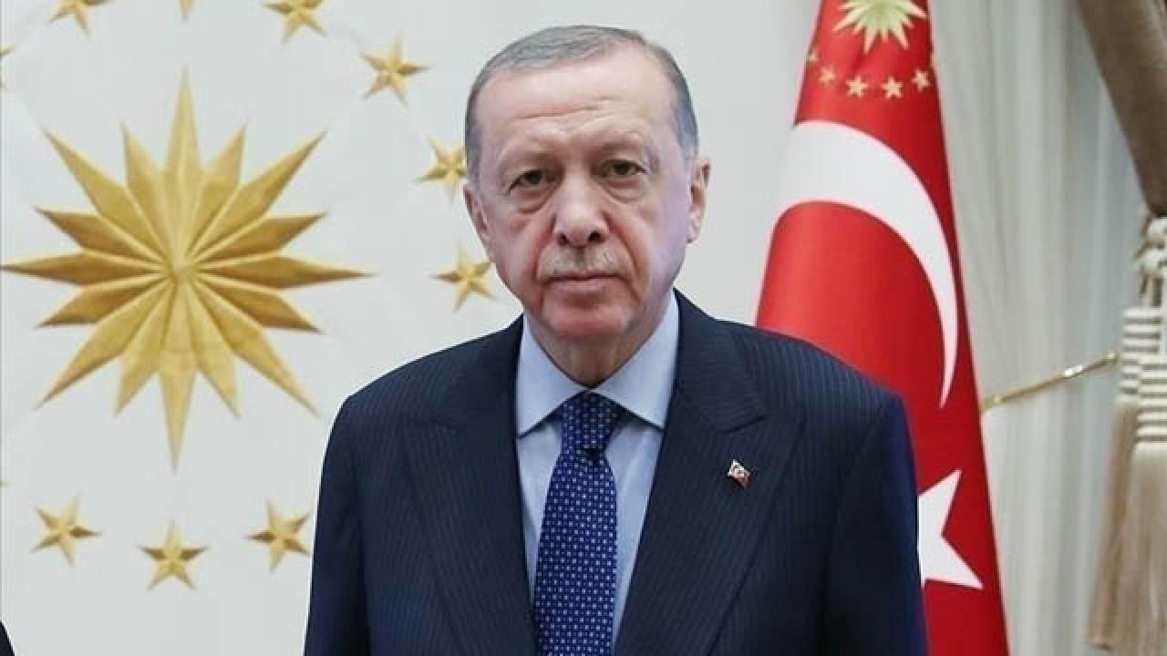 Cumhurbaşkanı Erdoğan Pakistan Cumhurbaşkanı Zerdari ile telefonda görüştü