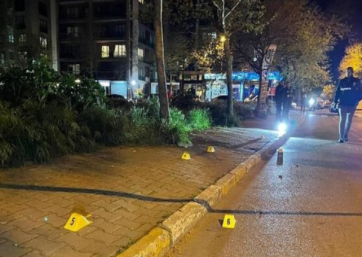 Beylikdüzü'nde kadın cinayeti! Boşanma aşamasındaki eşini defalarca bıçakladı!