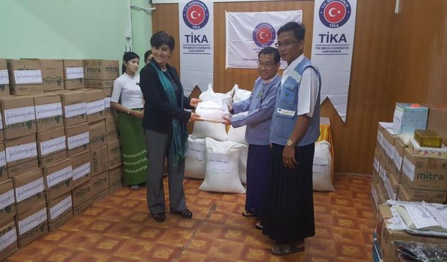 Yardımların ilk bölümü Myanmar'a  ulaştı...