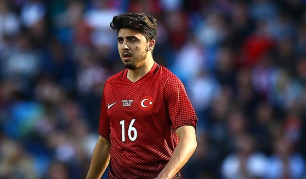 Ozan Tufan'a linç girişimine Burak Yılmaz dur dedi!