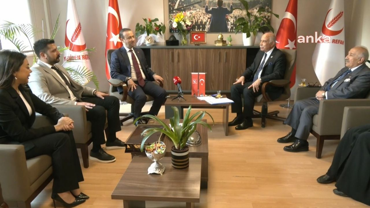 YRP'li yöneticiler Özgür Özel'i öve öve bitiremedi!