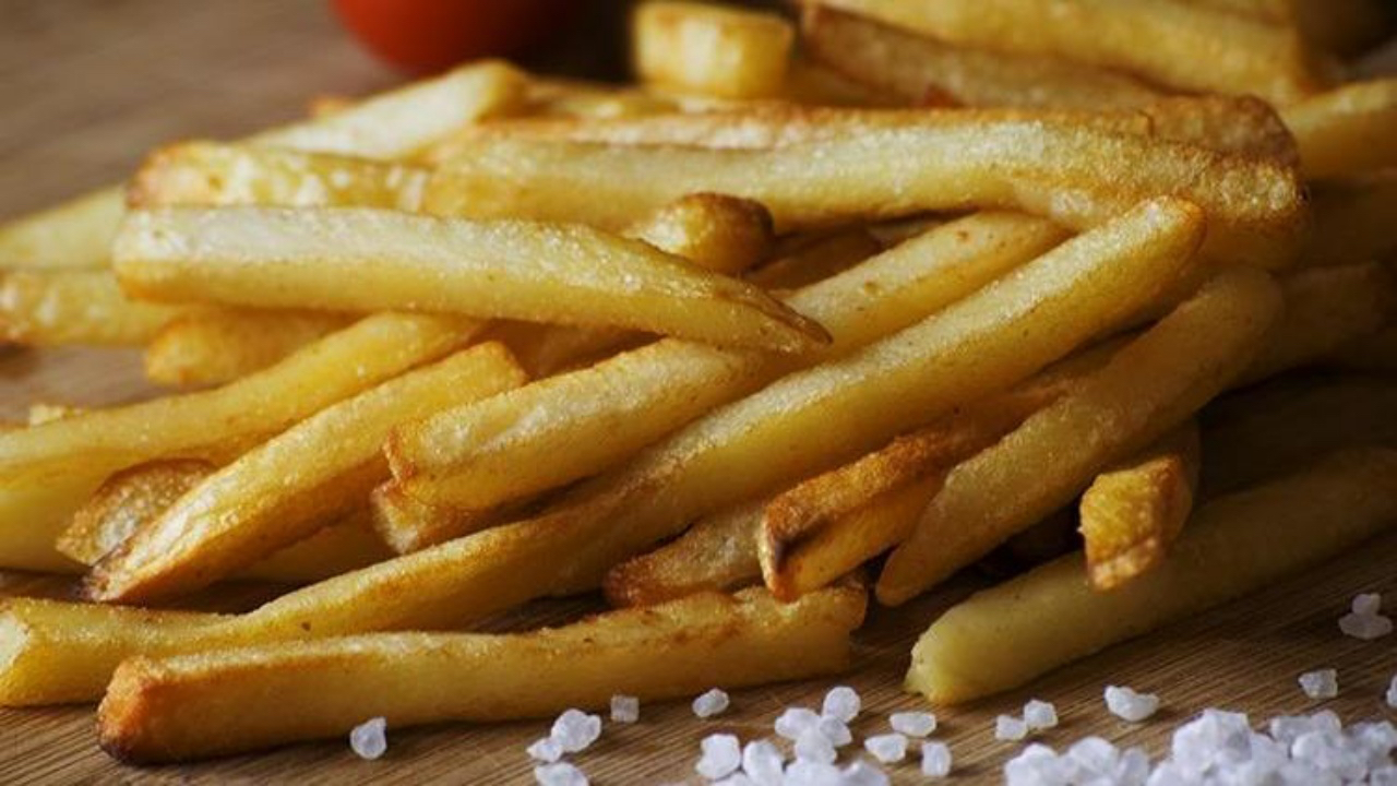 Çıtır çıtır patates nasıl kızartılır? İşte patates kızartmanın püf noktaları...