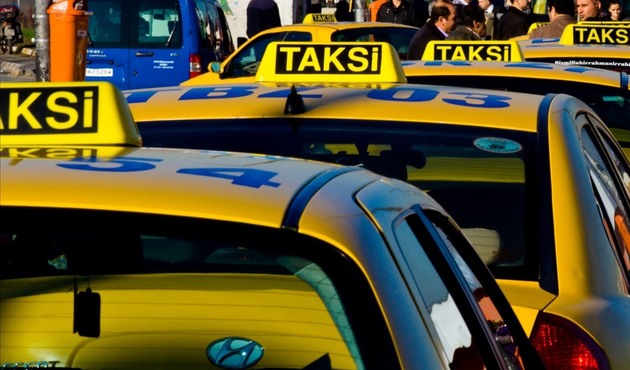 İstanbullulara kötü haber! Taksi ücretlerine zam geldi...
