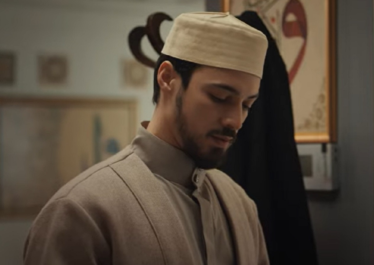 Kızıl Goncalar dizisinde şok gelişme! Cüneyd'in babası Mürşid Efendi kadroya dahil olacak...