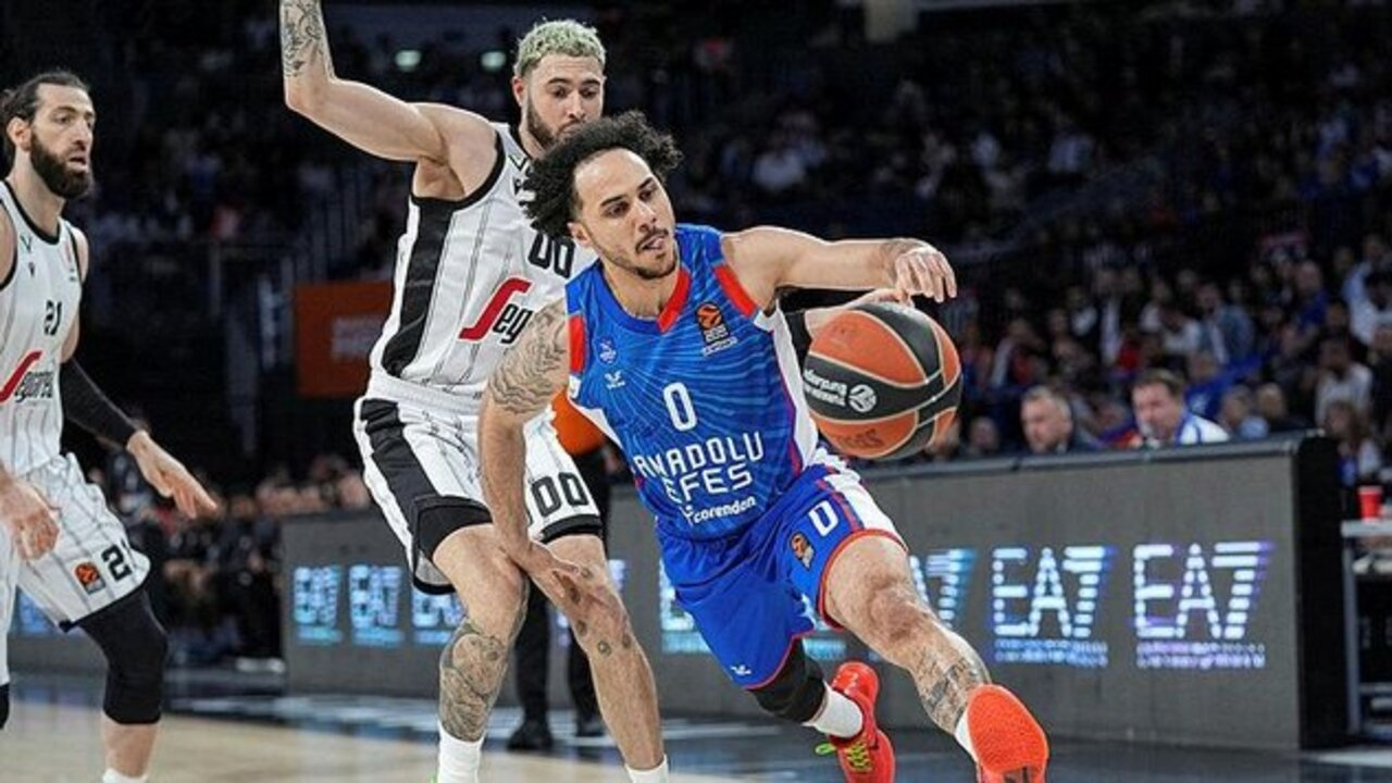 Anadolu Efes 64 - 68 Virtus Bologna | Maçın özeti