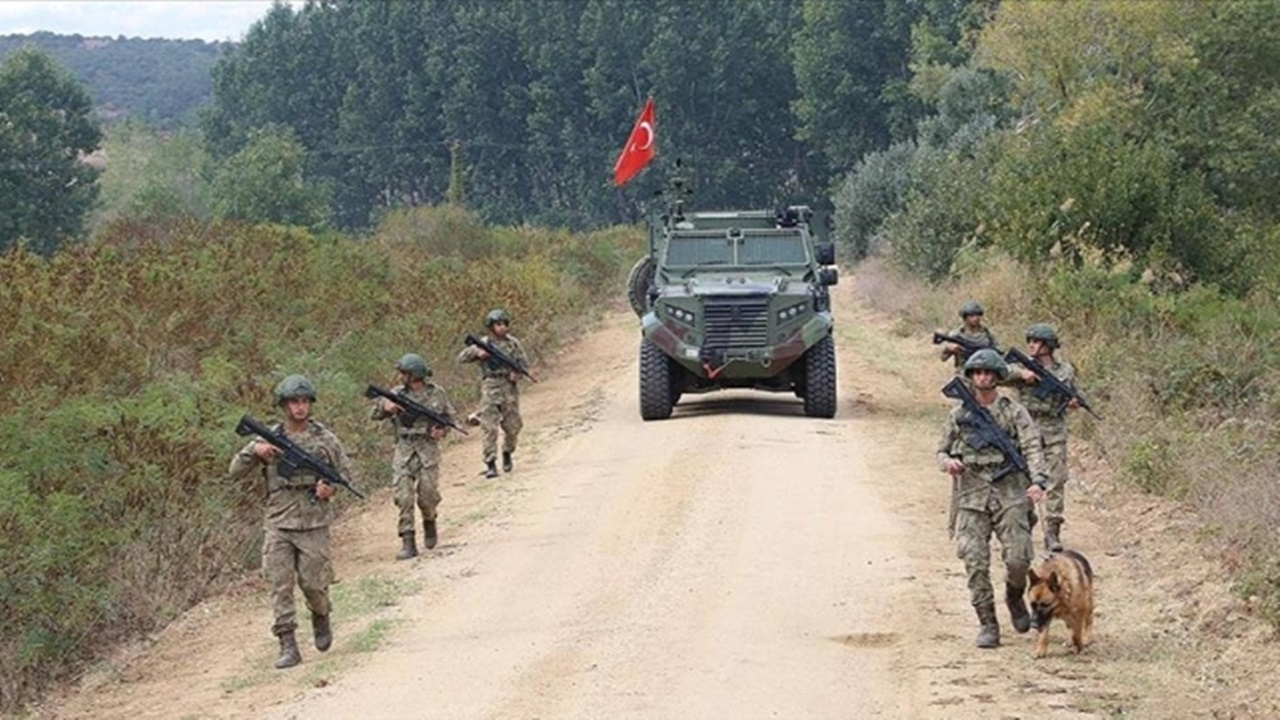 Yunanistan'a kaçmaya çalışan 4 terörist yakalandı