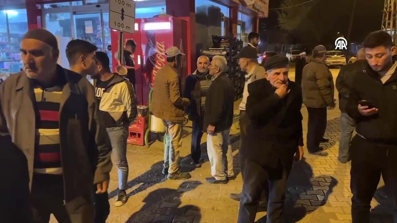 Sulusaray'da evlerine girmeyen vatandaşların bekleyişi sürüyor