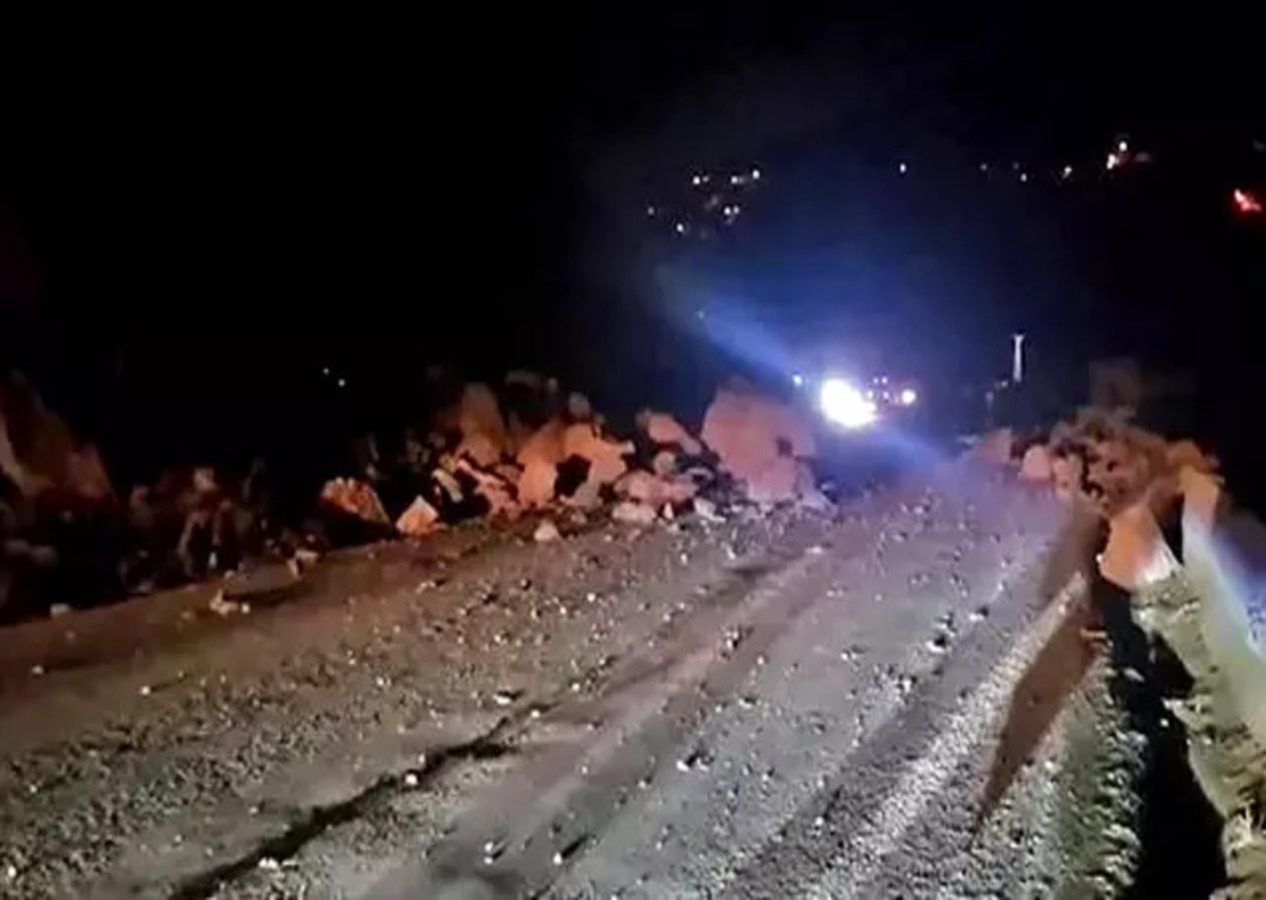 Gaziosmanpaşa'da toprak kayması! Çok sayıda kişi tahliye edildi