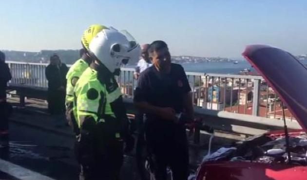 Köprüde araç yangını! Trafik durdu...