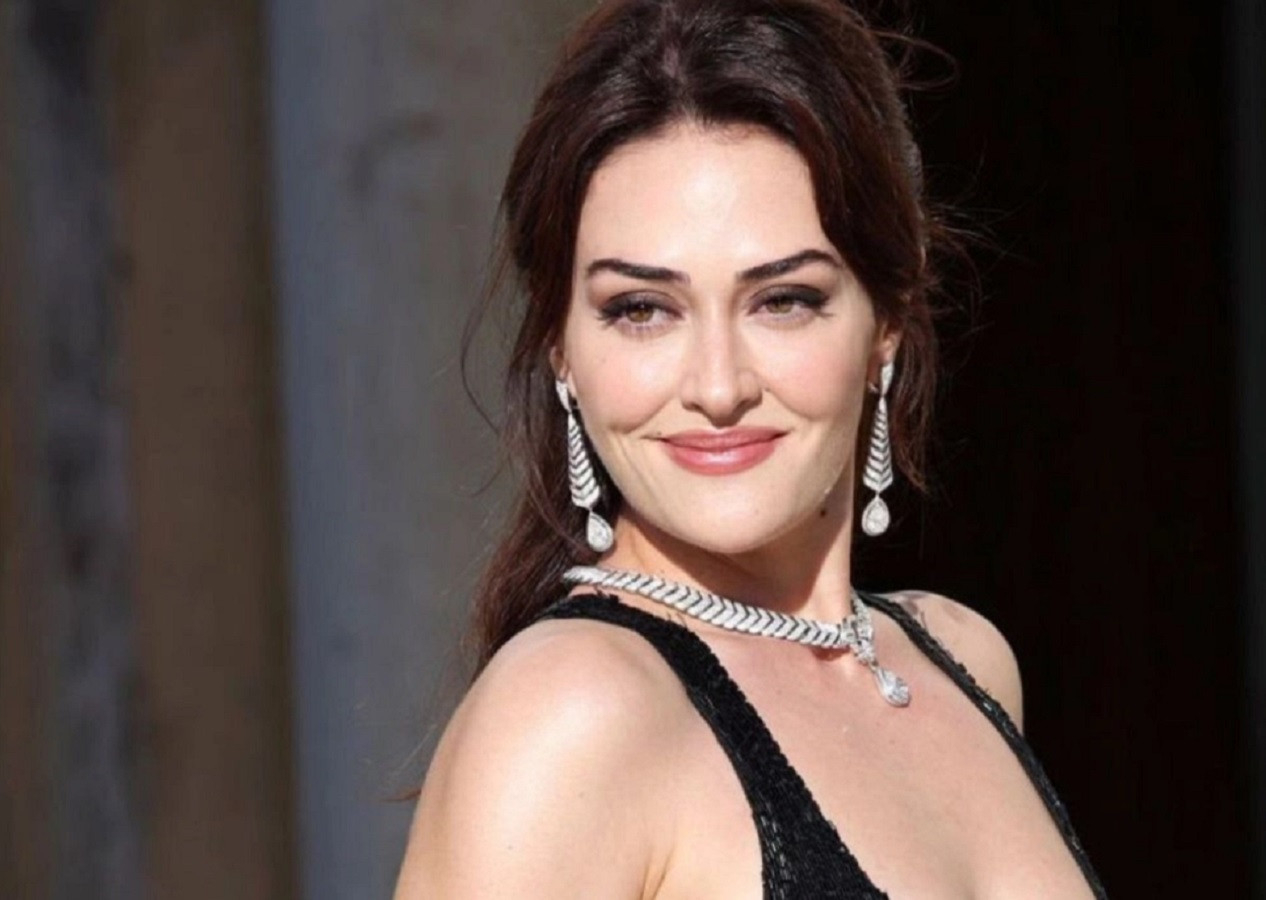 Başarılı oyuncu Esra Bilgiç güzelliği ile göz dolduruyor! Güzel oyuncu bakın nereliymiş...
