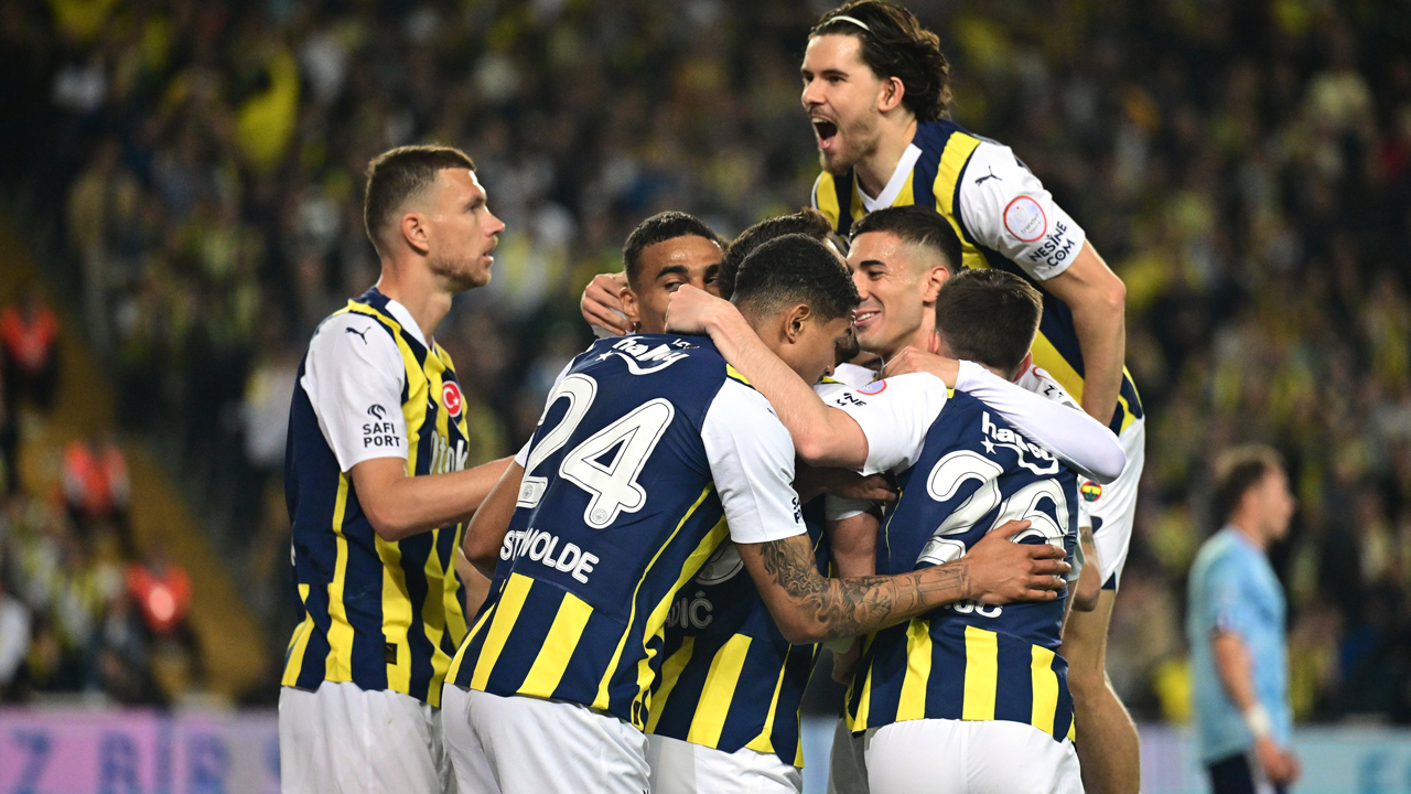 Fenerbahçe'nin Sivasspor maçı kafilesi belli oldu! 4 isim kadroda yok