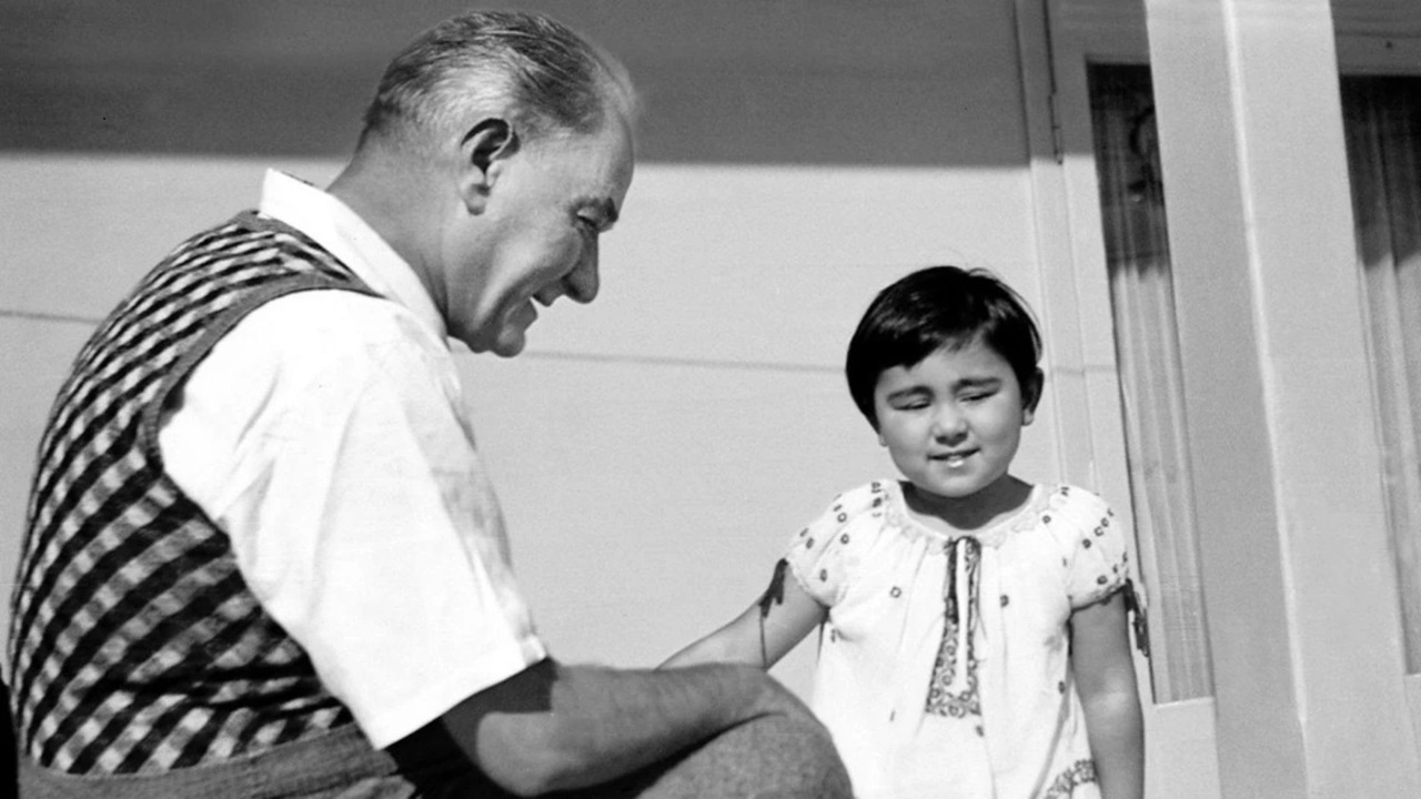 Ünlülerden 23 Nisan Ulusal Egemenlik ve Çocuk Bayramı paylaşımları