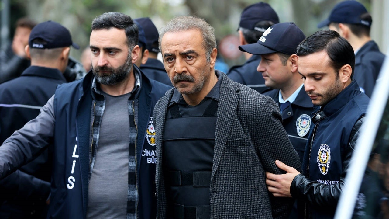 İnci Taneleri dizisine bomba transfer! Azem'in kızı Nehir geliyor