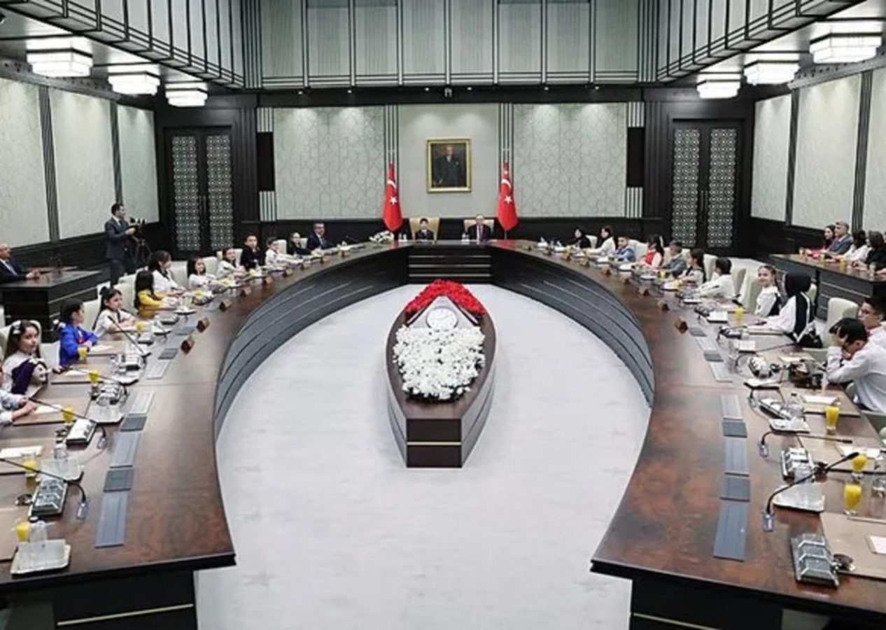 Cumhurbaşkanı Recep Tayyip Erdoğan Külliye'de çocukları kabul etti!