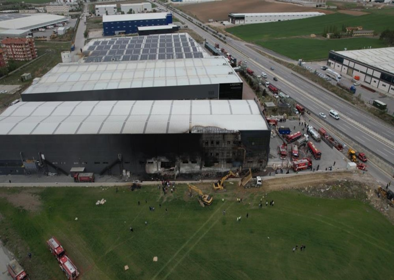 Ankara’da fabrika yangını! İtfaiye ekipleri müdahale ediyor