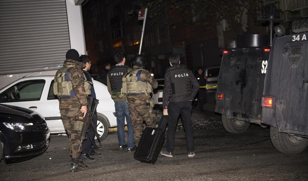 Teröristler polis noktasına sızmaya çalıştı...Çatışma çıktı...