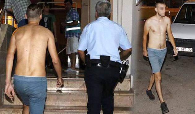Tişörtü yüzünden gözaltına alınınca çıplak kaldı!