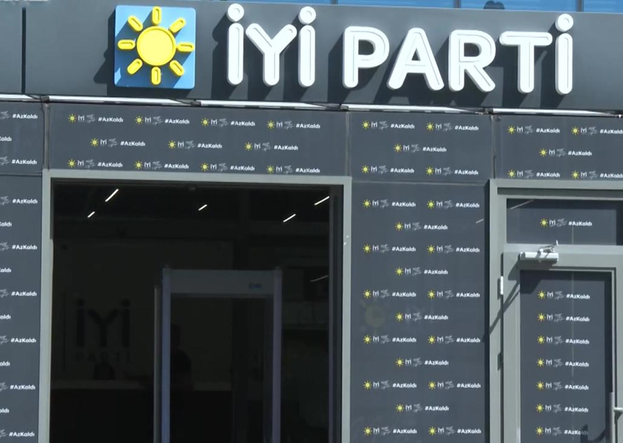 İYİ Parti Grup Başkanvekili Erhan Usta istifa etti!