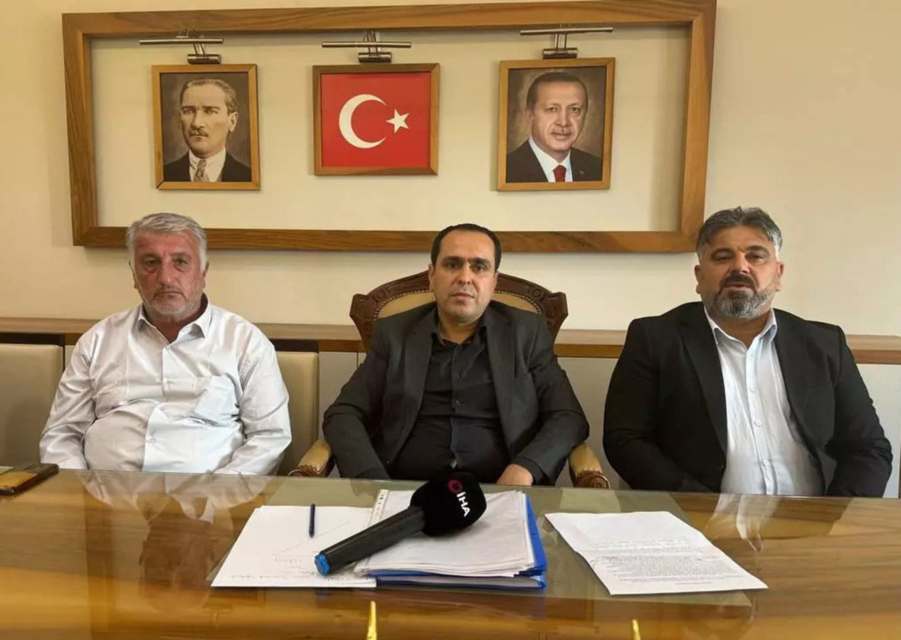 DEM Parti'de deprem! Başkan ve Meclis üyeleri topluca istifa etti