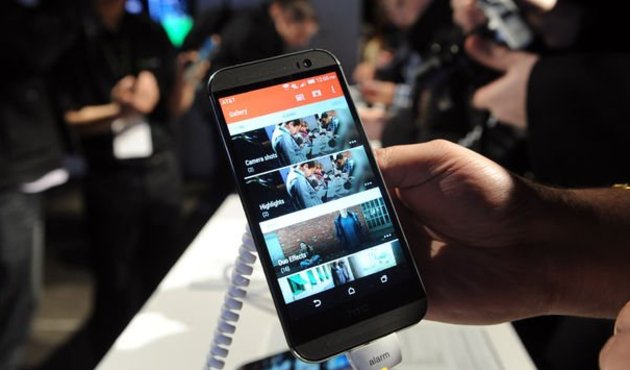 Google telefon devini satın alıyor!