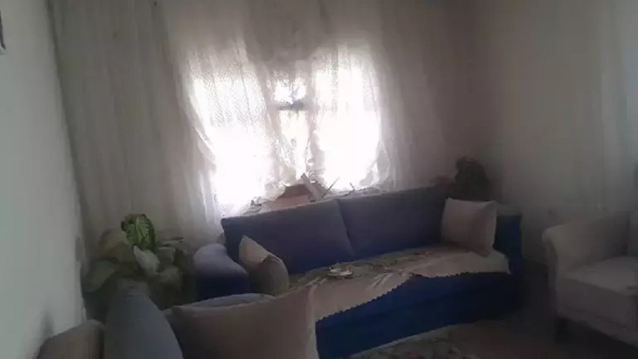 Sivas Gemerek'te yıldırımın düştüğü ev hasar gördü! İşte dehşete düşüren hasarın boyutu
