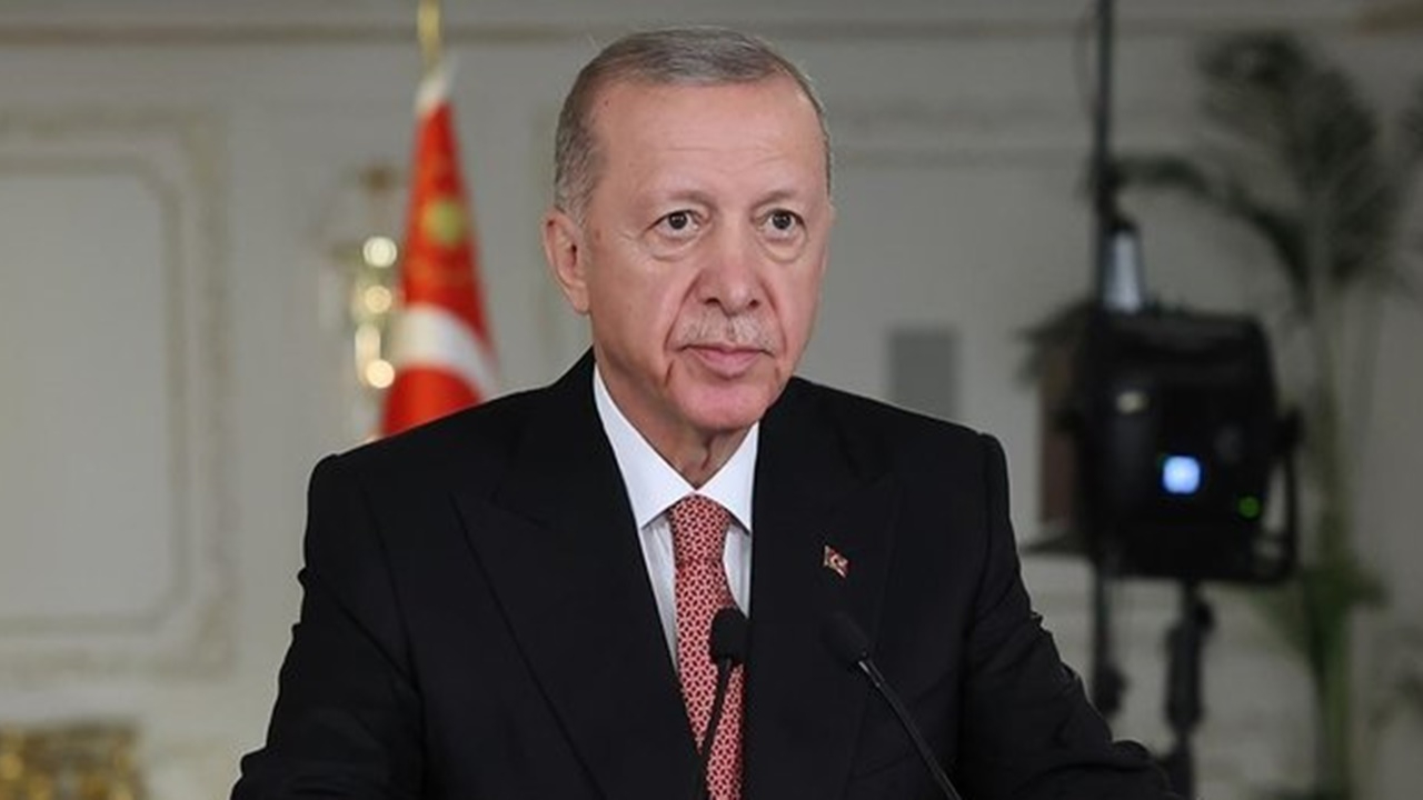 Cumhurbaşkanı Erdoğan'dan şehit polisin ailesine başsağlığı mesajı