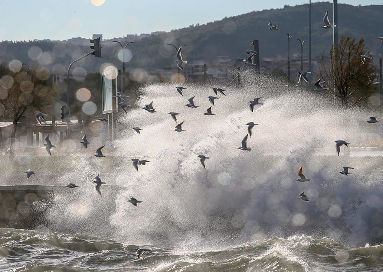 Meteoroloji'den Batı Akdeniz'e fırtına uyarısı
