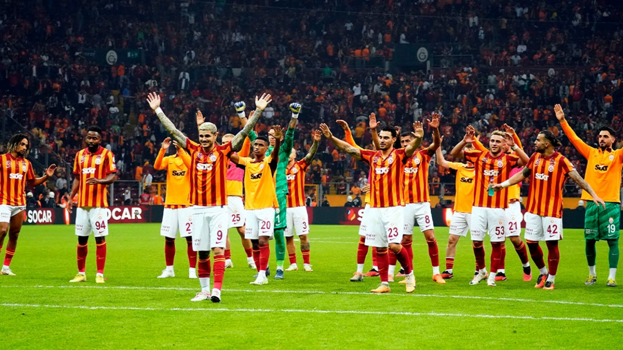 Galatasaray'da tam 10 ayrılık! İşte kalacak ve gidecek futbolcular