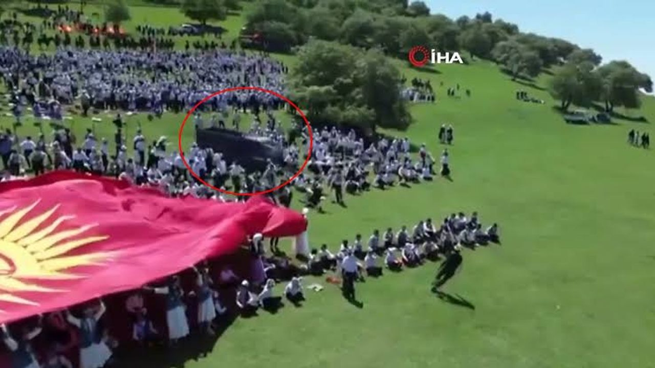 Kırgızistan'da kamyonet öğrencilerin arasına daldı: 29 yaralı