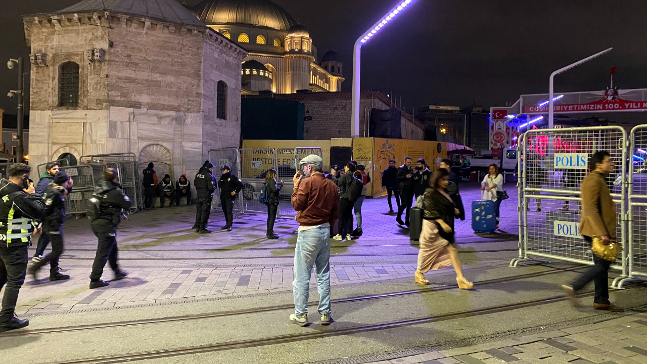 Taksim ve İstiklal Caddesi'ndeki kısıtlamalar kaldırıldı
