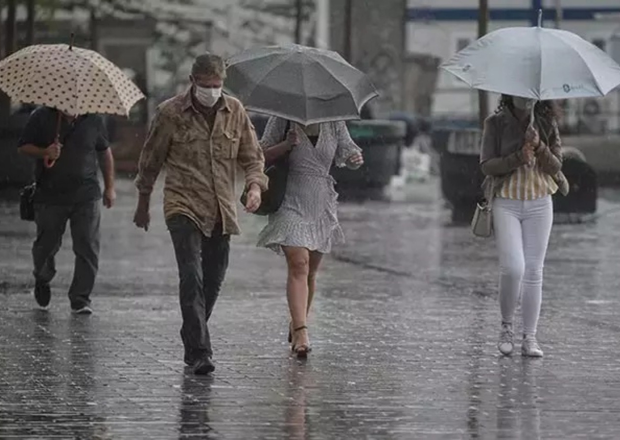 Meteoroloji'den İstanbul dahil çok sayıda kente sağanak uyarısı! Kuvvetli olacak... Bu saatlere dikkat!