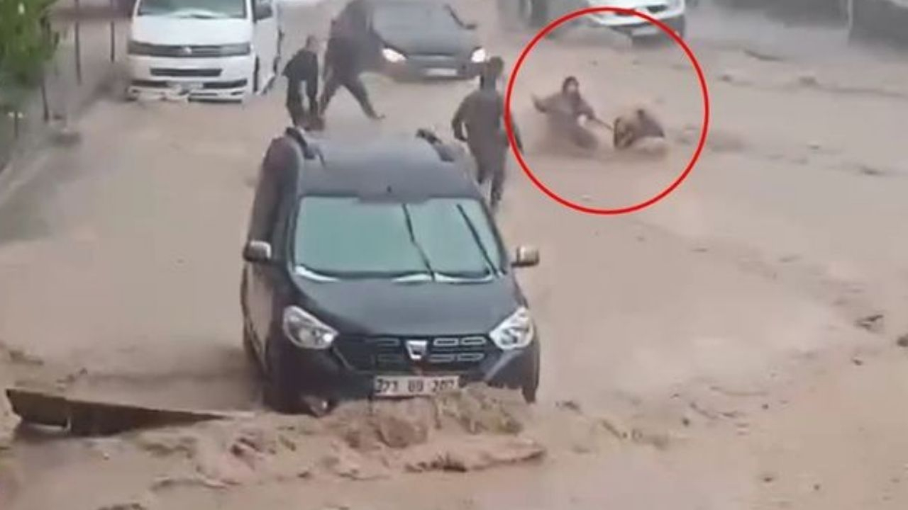 Şırnak'ta sel sularına kapılan 1'i çocuk 2 kişiyi çevredekiler kurtardı