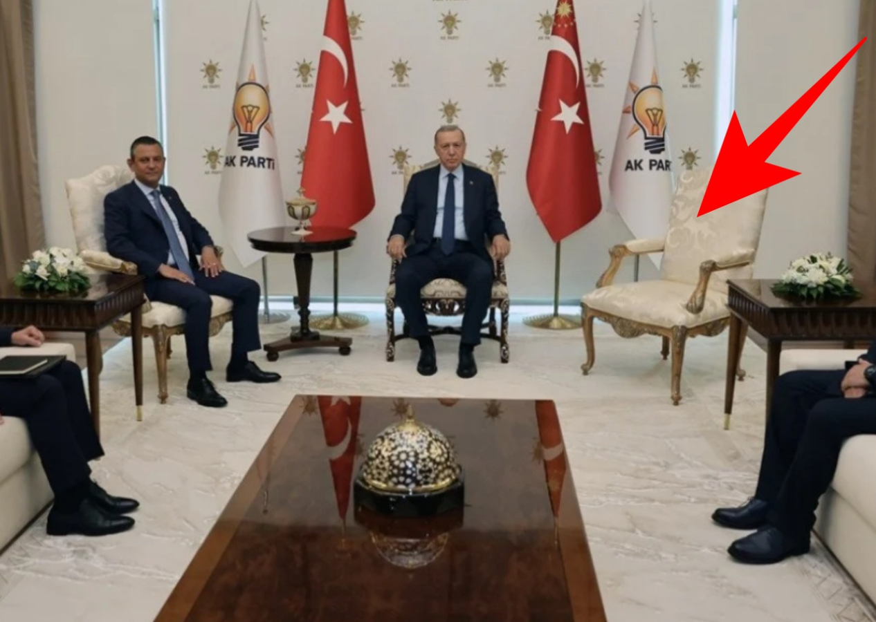 Özgür Özel'den 'boş koltuk' açıklaması! "Sorun iadeiziyaret adımıyla çözüldü"