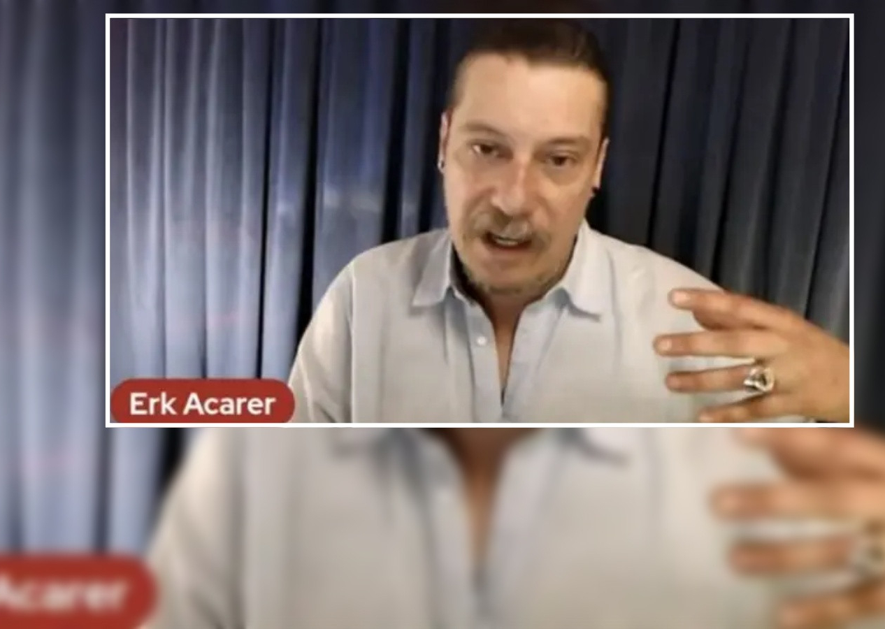 Zil zurna sarhoş halde yayın açtı... Firari gazeteci Erk Acarer Almanya istihbaratı adına çalıştığını itiraf etti!