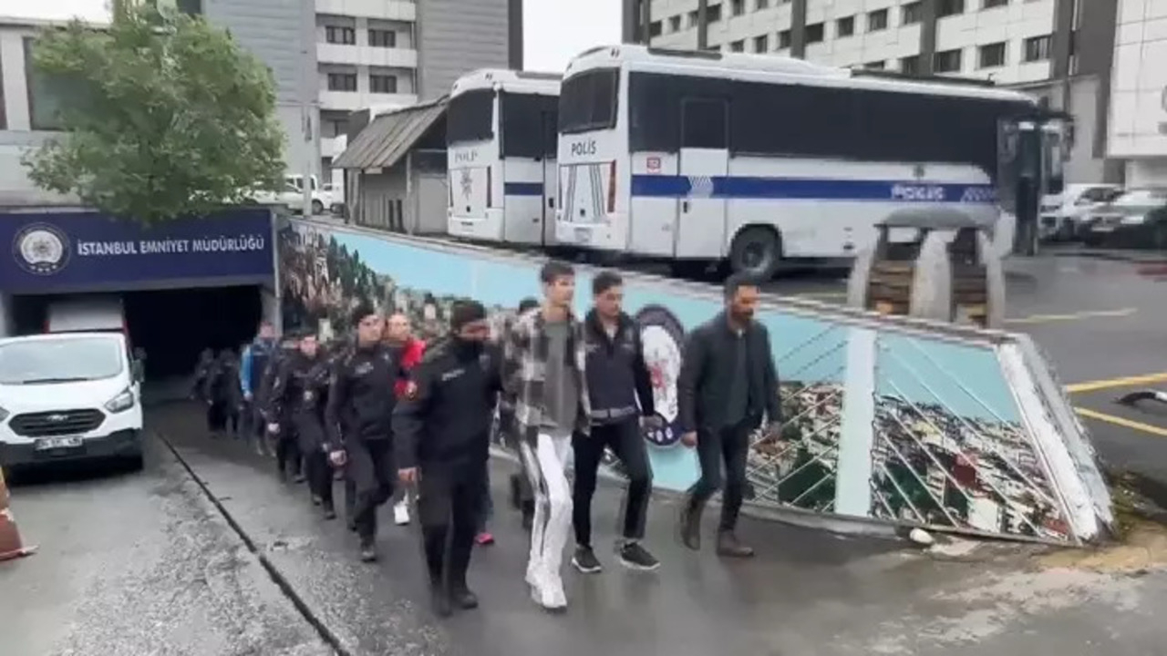 İstanbul'daki 1 Mayıs gösterilerinde polise saldıran 52 şüpheli hakkında tutuklama talebi!