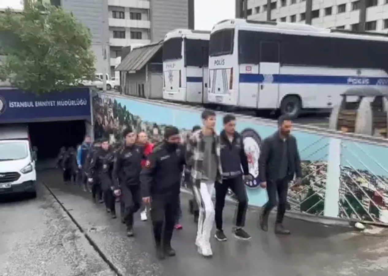 İstanbul'daki 1 Mayıs gösterilerinde polise saldıran 52 şüpheli hakkında tutuklama talebi!