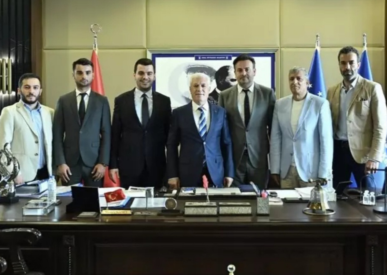 Baldızdan sonra şimdi sıra yeğende! CHP'li Bursa Büyükşehir Belediyesi'nde tepki çeken atama!