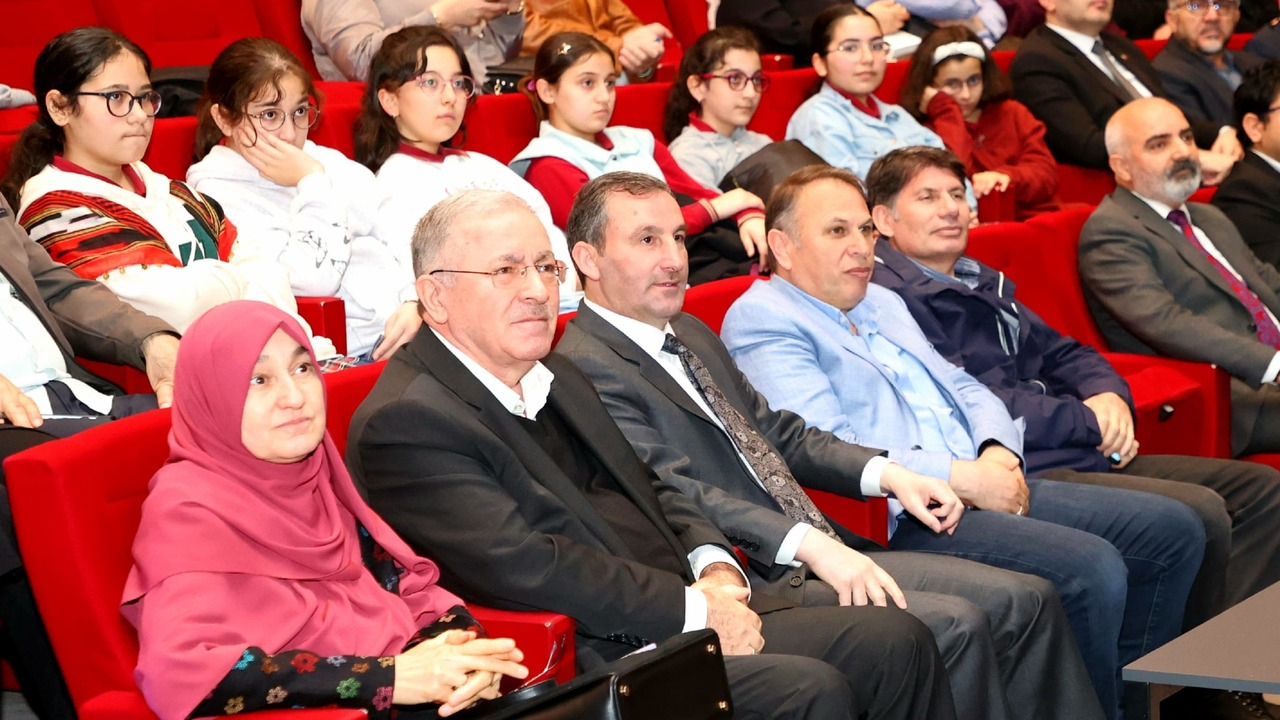 Sultanbeyli'de Saliha Erdim'in katılımıyla Siyer-i Nebi programı gerçekleştirildi!