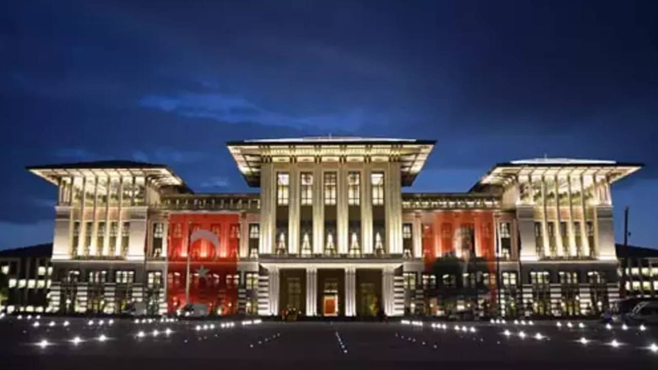 Beştepe'de gece saatlerinde kritik zirve! Cumhurbaşkanı Erdoğan 2 ismi çağırdı! Çok kritik kararlar çıkacak